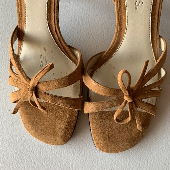 Aerosoles Suede Heels Size  7M - Picture 2 of 7